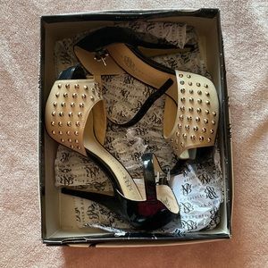 Rock & Republic Studded Black and Tan High Heels